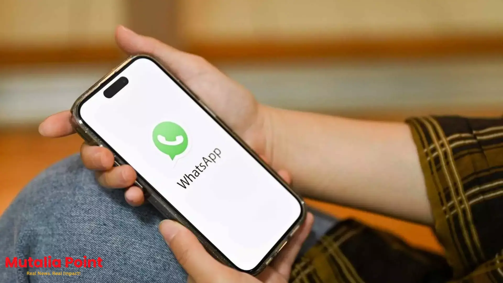 WhatsApp layout share more